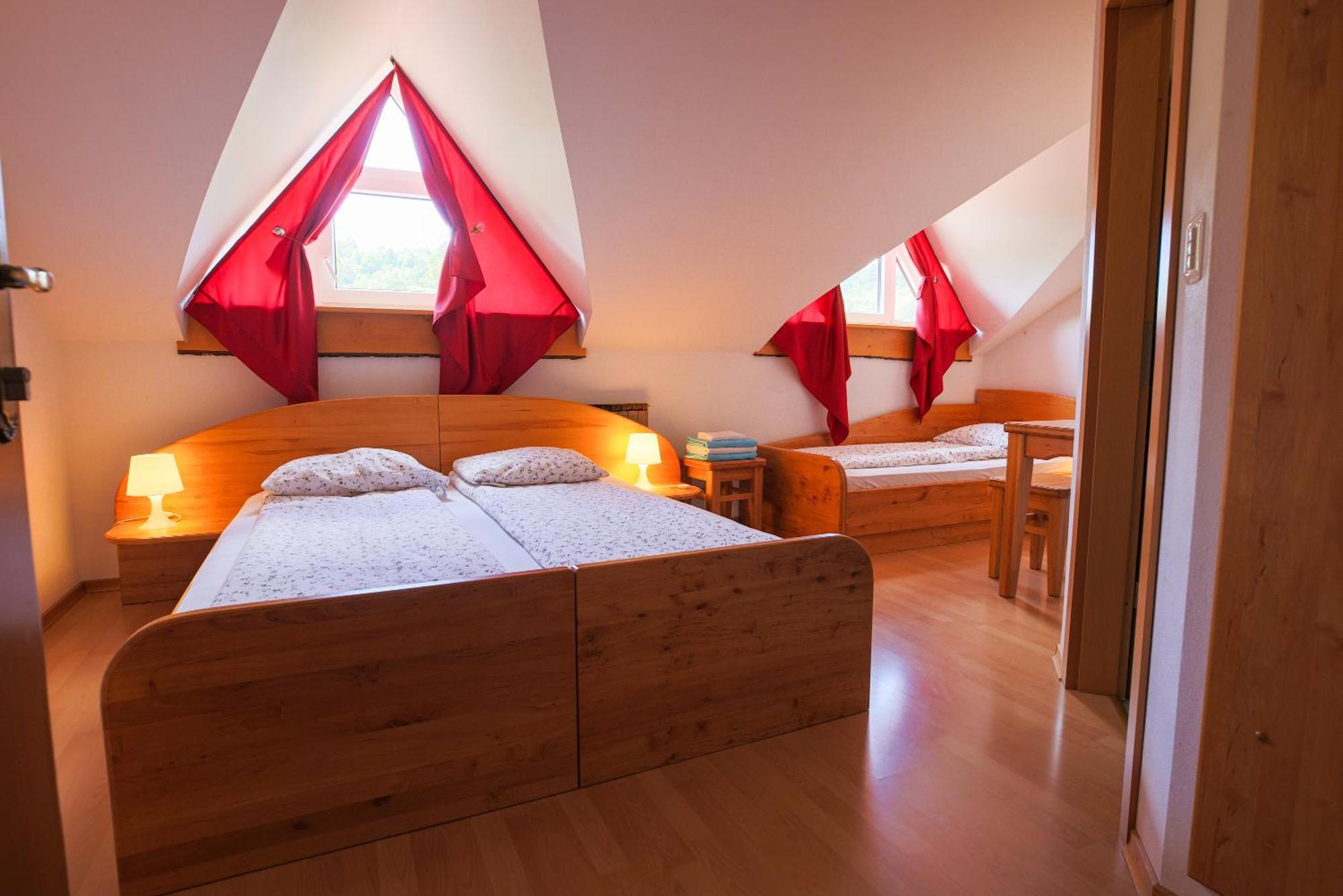Вилла Domacija Malnarjevi Villa Slavina Экстерьер фото