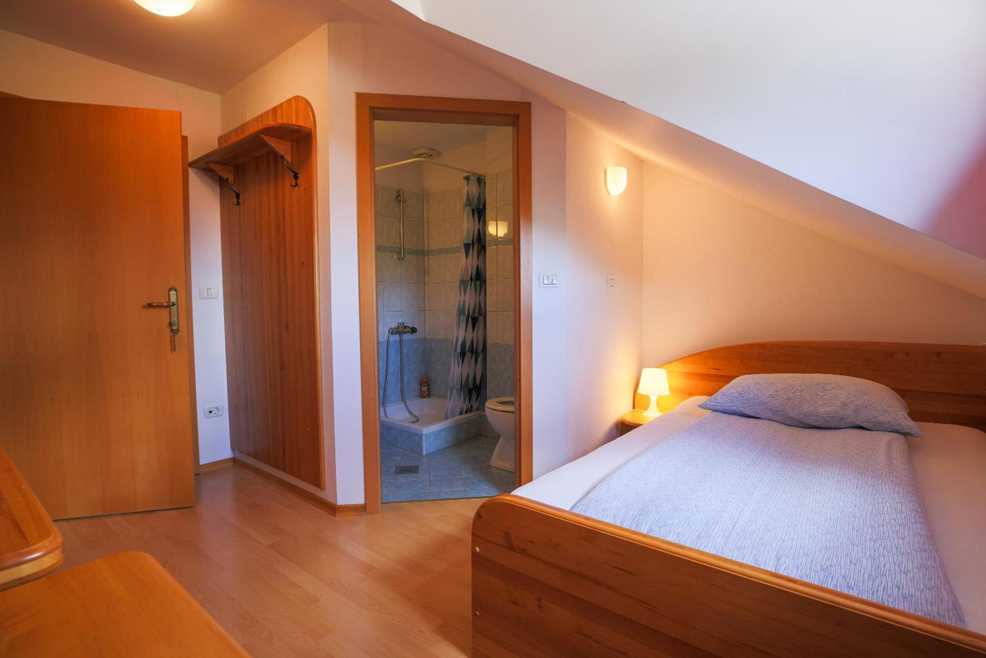 Вилла Domacija Malnarjevi Villa Slavina Экстерьер фото